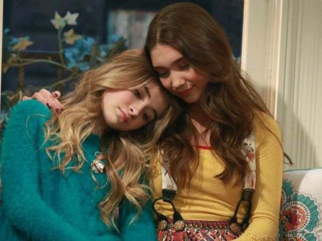 Garota Conhece o Mundo: Você é mais Riley ou Maya?