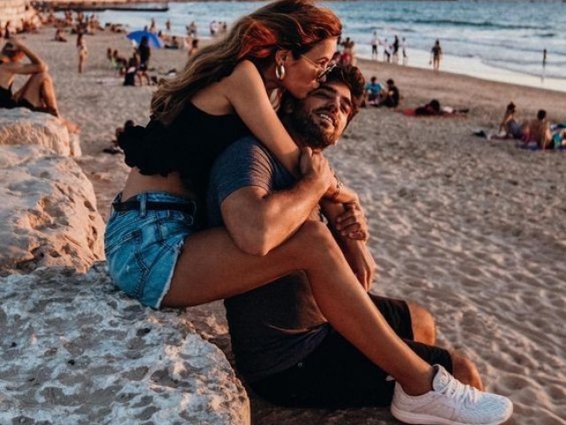 Giovana:só meu tira o olho
Eduardo:te amo ❤