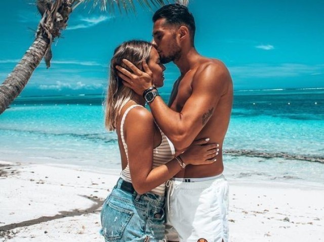 Sofia:isso se é para trata ela com carinho