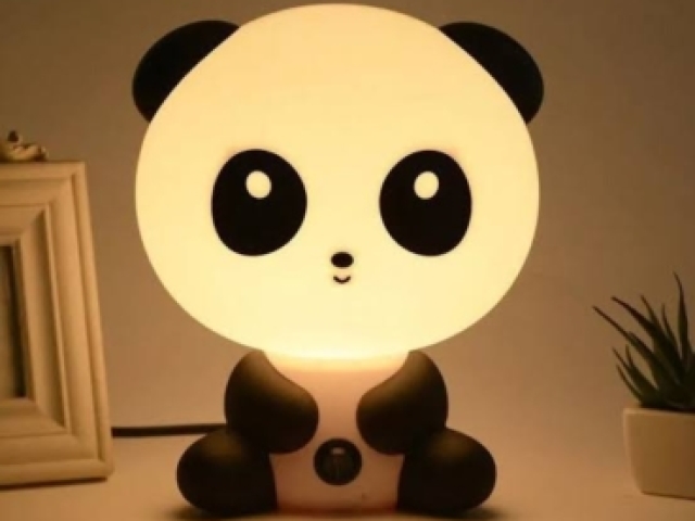 Um panda, amo! Sua irmã diz
