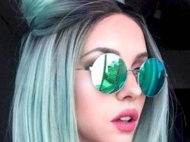 cabelo verde menta