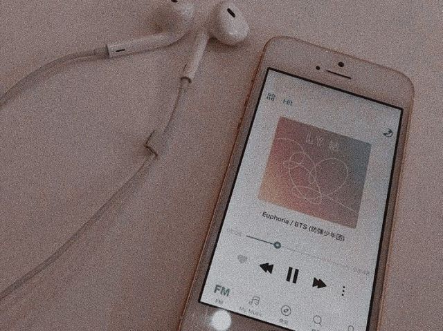 Without Me - Halsey.