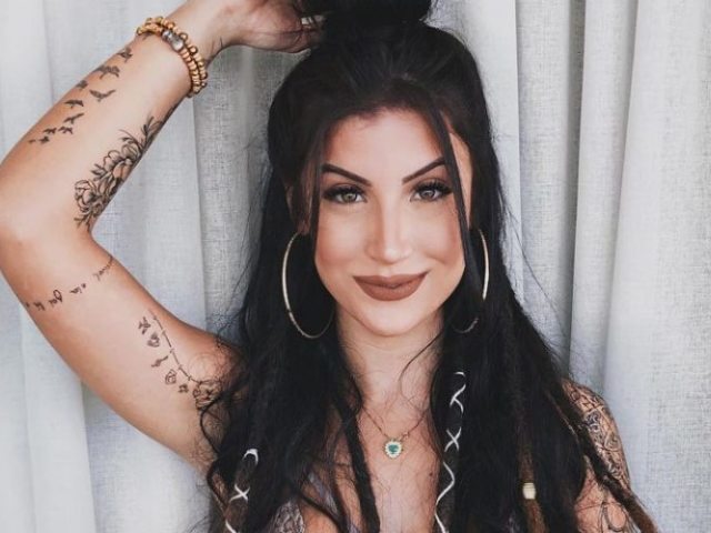 Boca Rosa (Bianca Andrade)