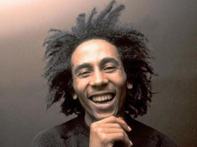 Bob Marley: Noivo, meio tímido, fica na brisa de vez enquando e bastante companheiro, tenta disfarçar a risada mas nunca consegue.