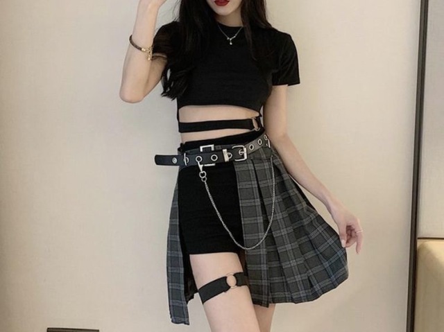 <â