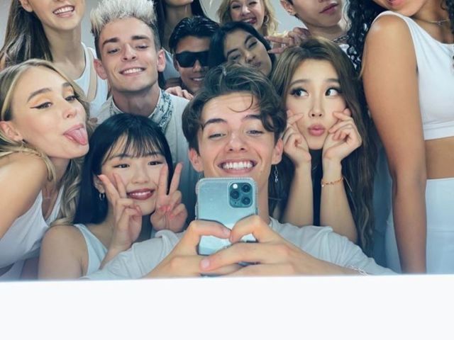 NOW UNITED