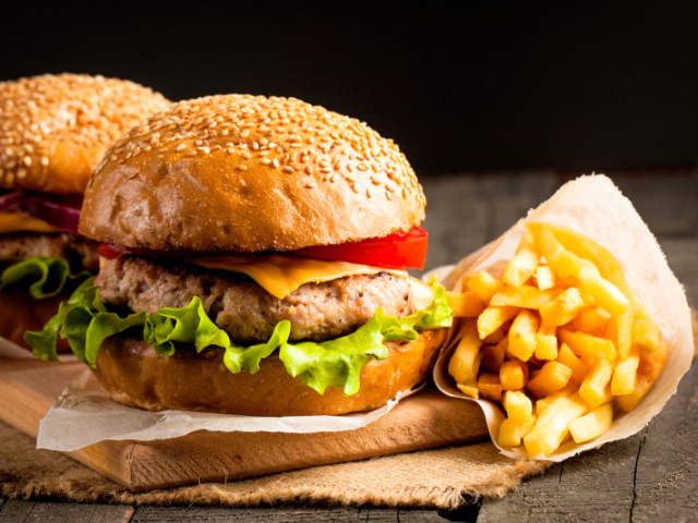 Se eu tiver oportunidade, troco tudo por um lanche bem gostoso, suculento e saboroso.