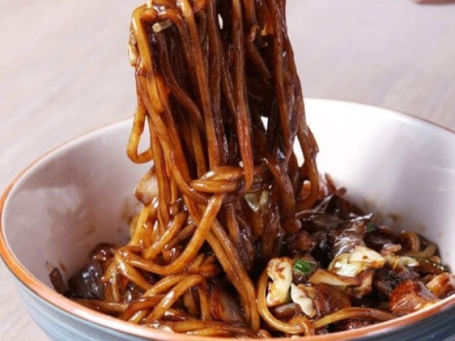 Jjajangmyeon