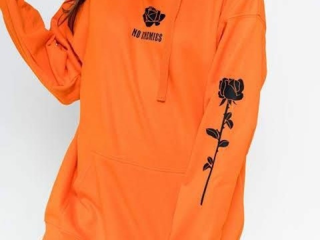 Com
Camisão