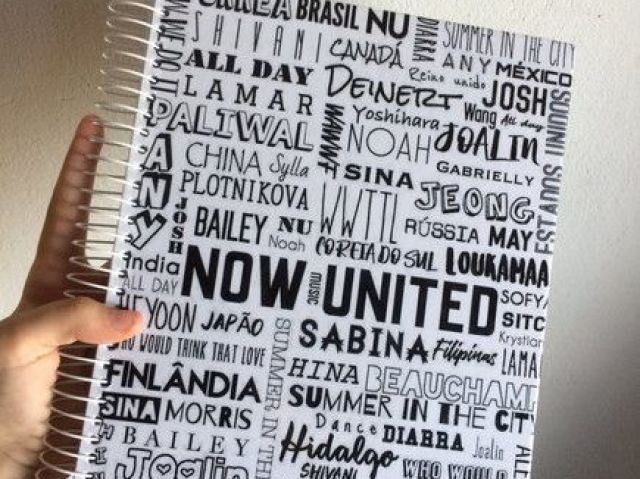 Now United *ñ coube a imagem toda desculpa*