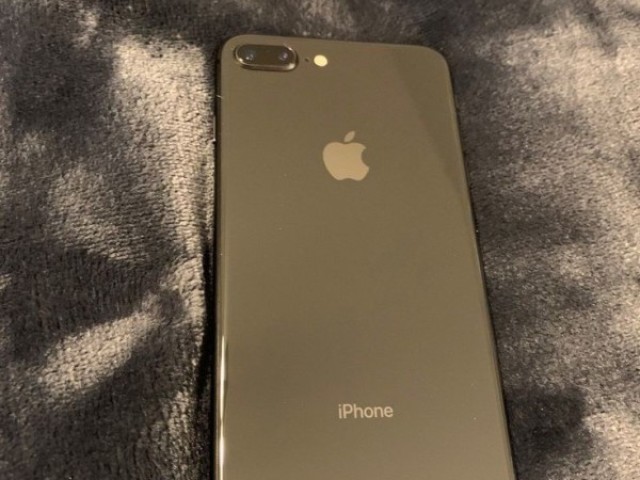 IPhone 8 Plus preto