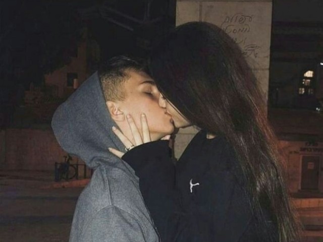 Foto que a kah tirou quando vc e o ph tá se beijando