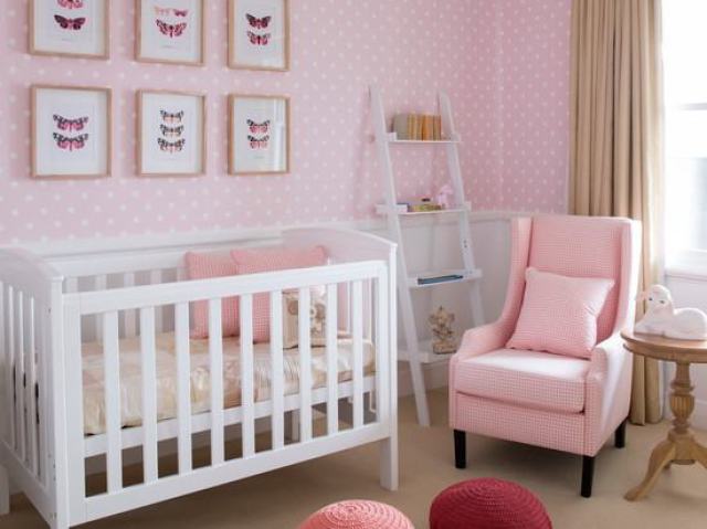 Quarto de bebê feminino rosa