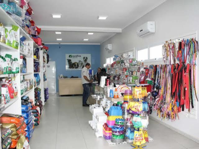 Pet shop