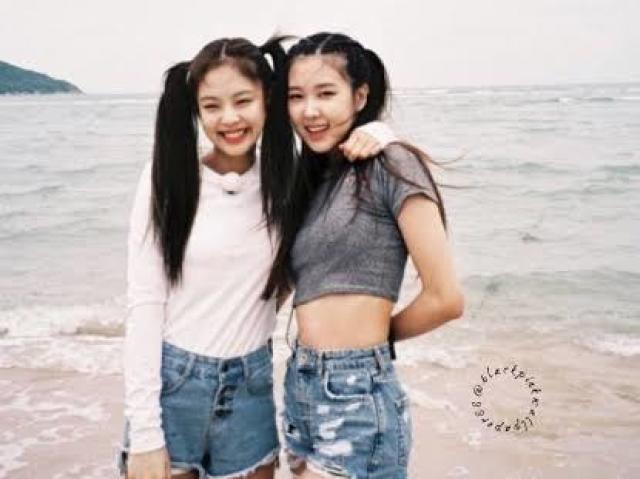 Chaennie♥️🖤