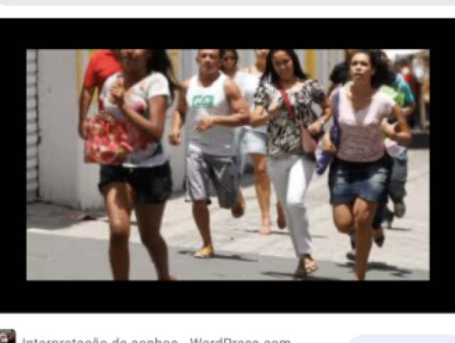 Você foge com a multidão! 🏃♀️