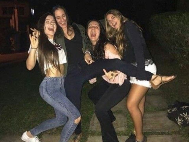 sair com as amigas