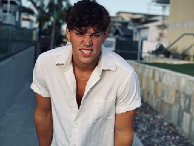 Noah Beck