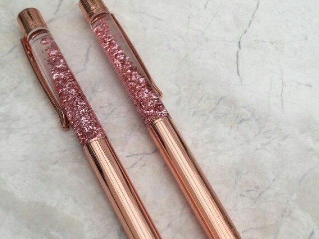 Caneta glamourosa