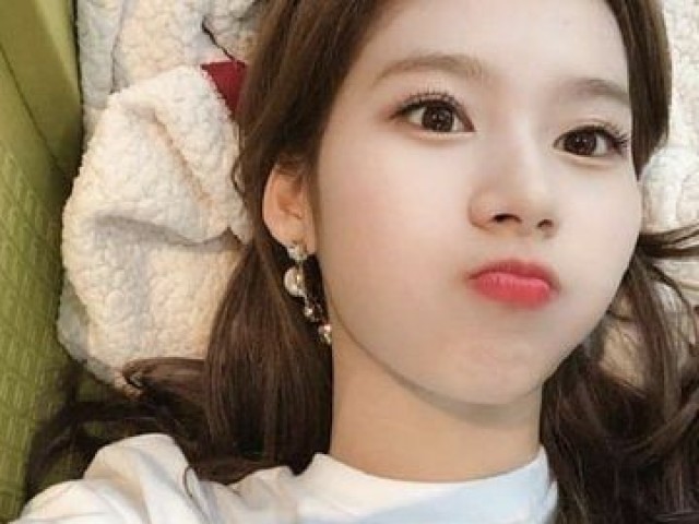 Sana _:_ Twice