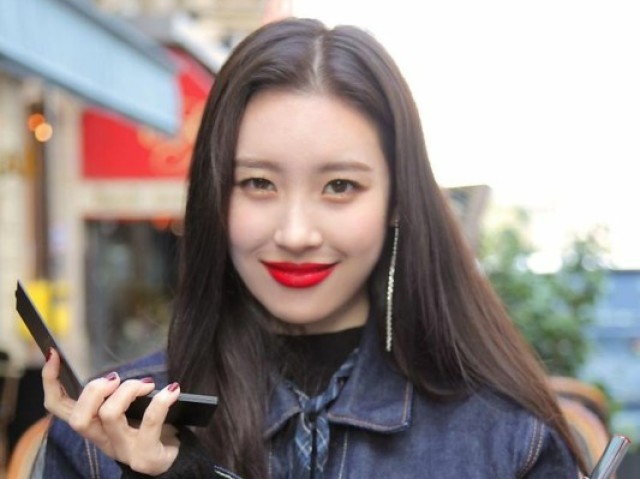 Sunmi _:_ Solo