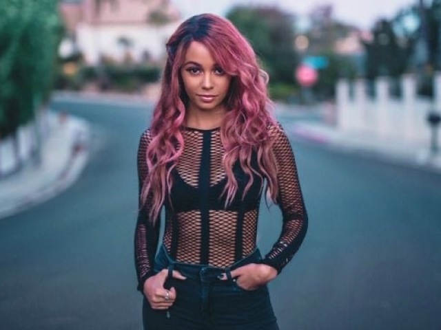 Toni Topaz (Betty Cooper)