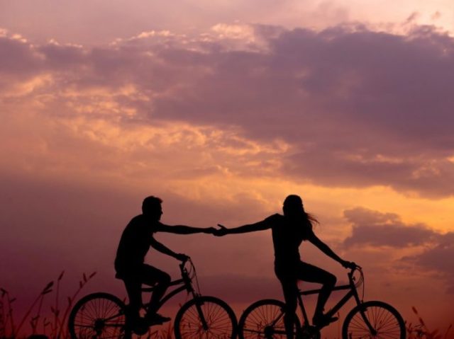 Andar de bicicleta na praia!