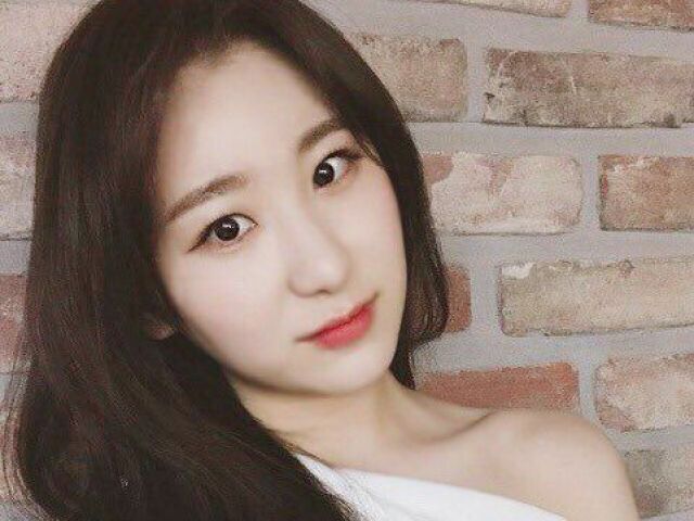 Chaeyeon (Iz*one)