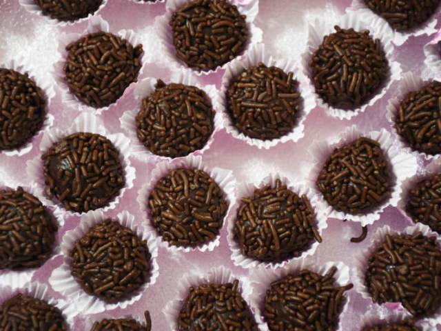 BRIGADEIRO.