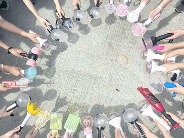De qual grupo é o LightStick? pt2