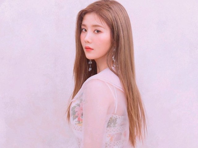 Eunbi (IZ*ONE)