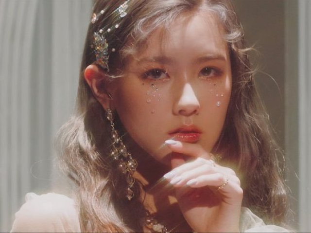 miyeon-(G)i-dle