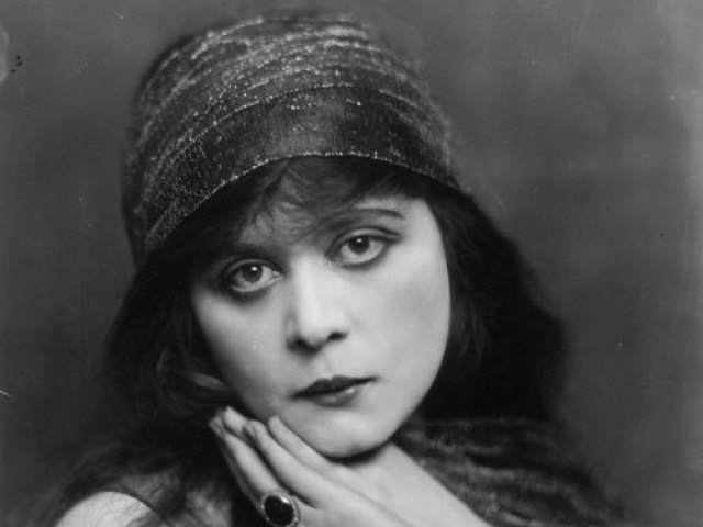 Theda Bara.