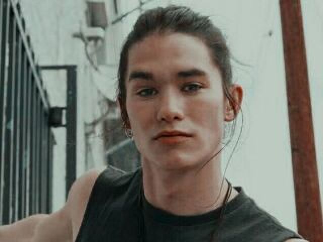 Booboo Stewart (Descendentes)