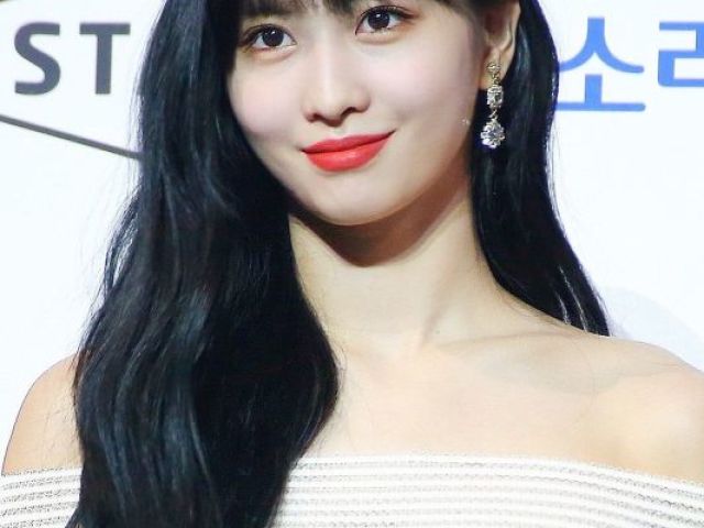 Momo- Twice