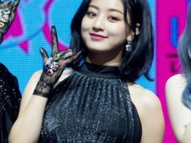 Jihyo- Twice