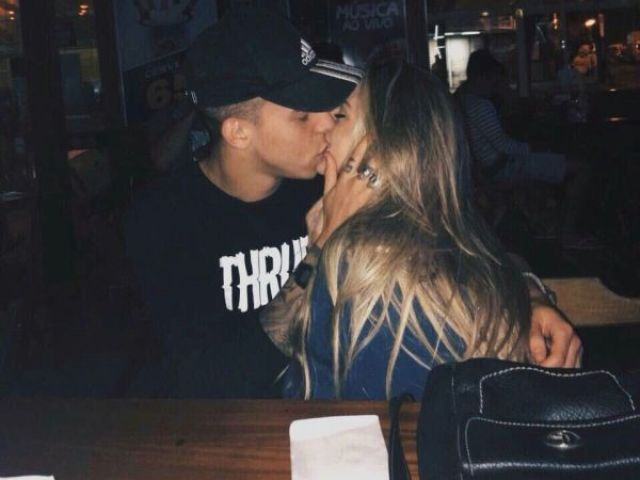 um bar qual quer