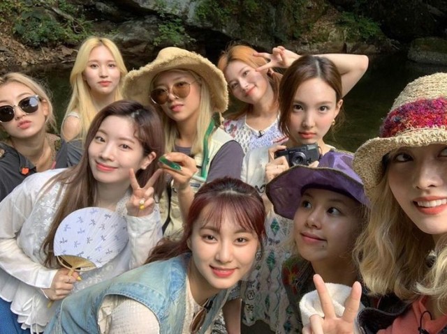 Twice com certeza!