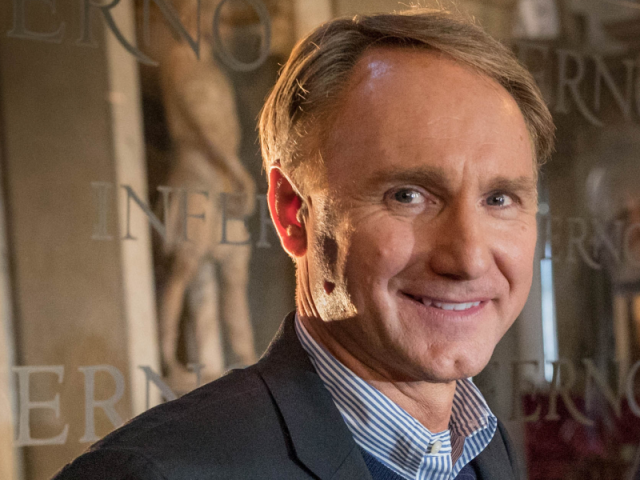 Dan Brown.