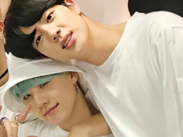 Jin e Yoongi