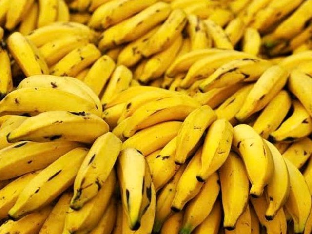 BANANA