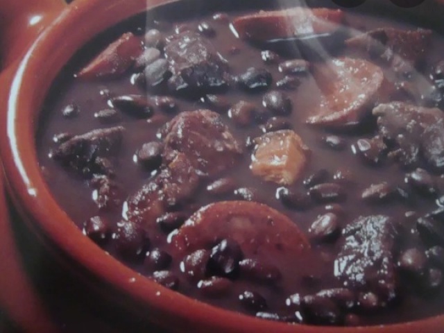 Feijoada(feijao/molhos😜)