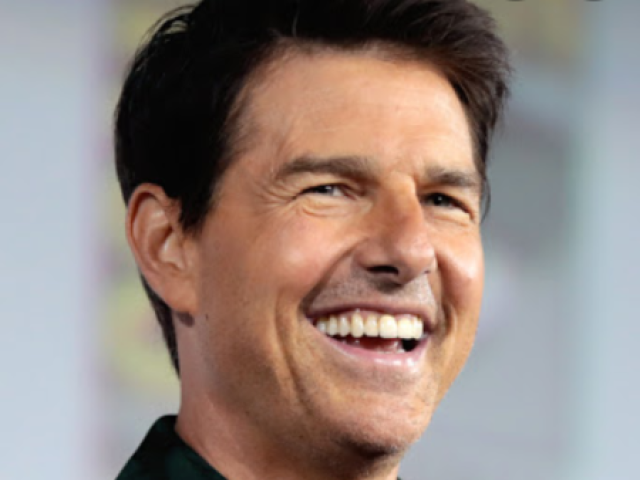 TOM CRUISE