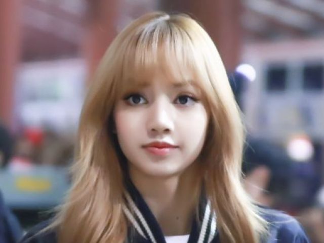 lisa-Blackpink