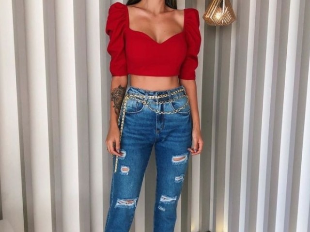 Calça jeans e blusinha vermelha 🍒