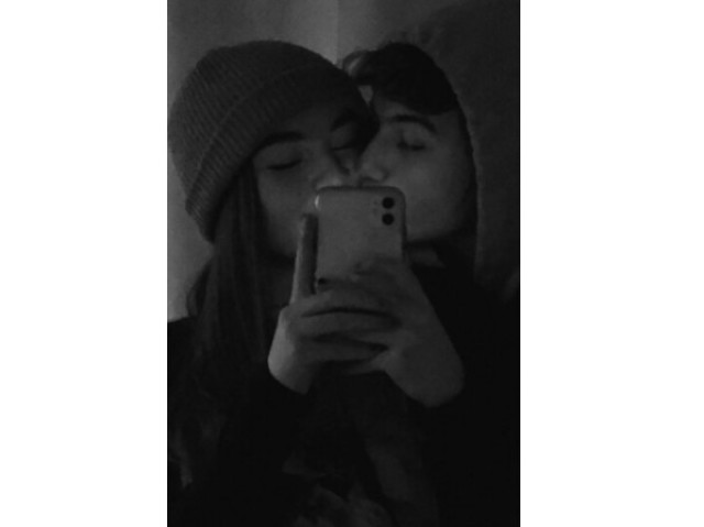 "Nunca imaginei que minha felicidade estivesse bem de baixo do meu nariz, nunca imaginei que um dia teria alguém que me fizesse tão bem.
Só tenho a agradecer por te ter na minha vida, nos momentos bons mas também nos momentos ruins sempre contigo.
Te amo, meu amor!
@Brenowill"