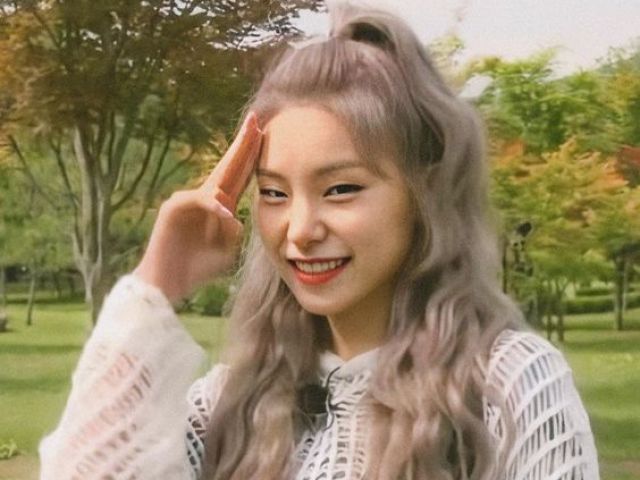 Yeji (itzy)