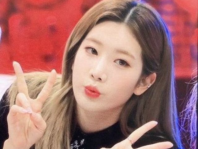 Kim Lip (LOONA (Odd Eye Circle))