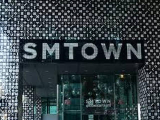 SMTOWN