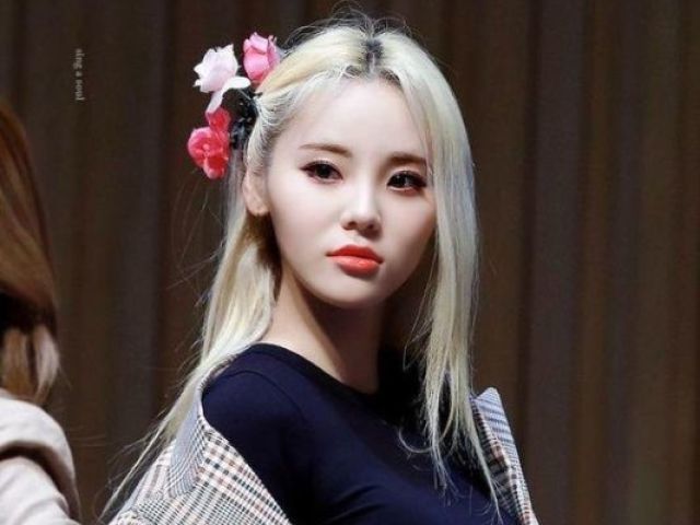 JinSoul (LOONA (Odd Eye Circle))